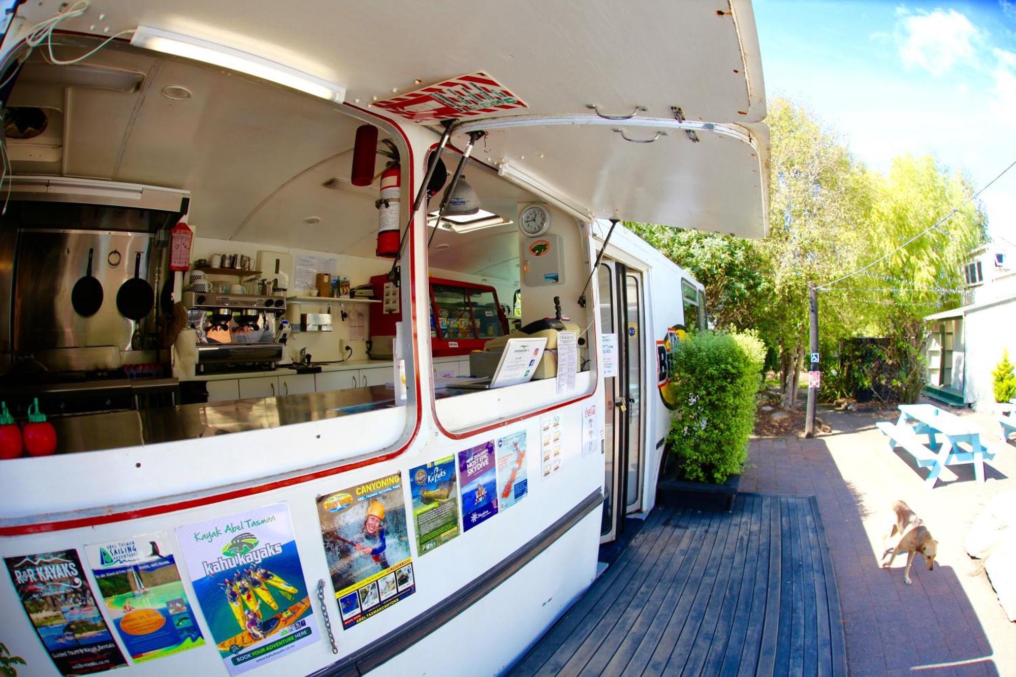 Adventure Inn Marahau Dış mekan fotoğraf